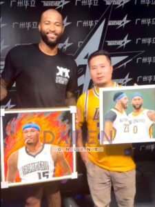 Give a painting to the NBA's top center and got it signed, happy - Yin Zhihui